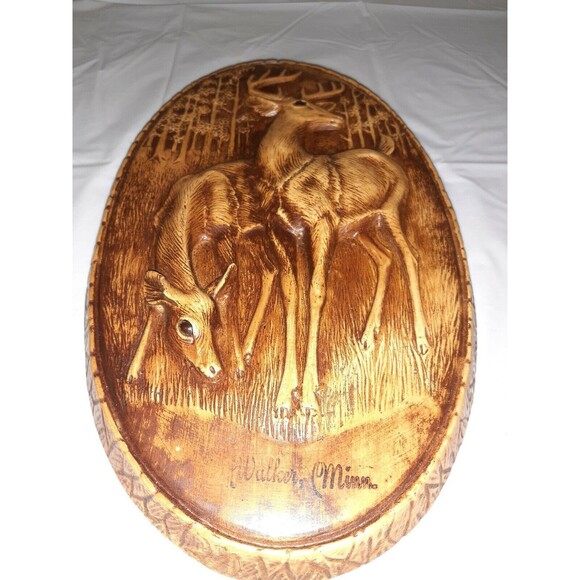 Vintage Chalkware Oval Brown Deer Plaque Walker Minn Souvenir - Picture 1 of 7
